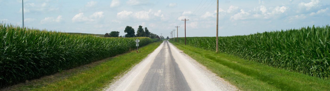 Historic,Us,Route,66,Leading,Straight,To,The,Horizon,With